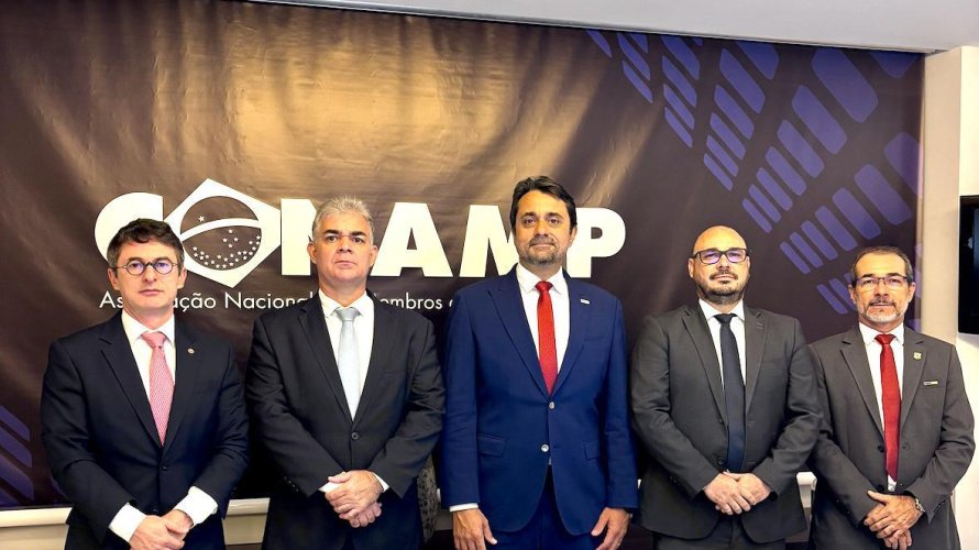 CONAMP recebe visita institucional da FenaPRF